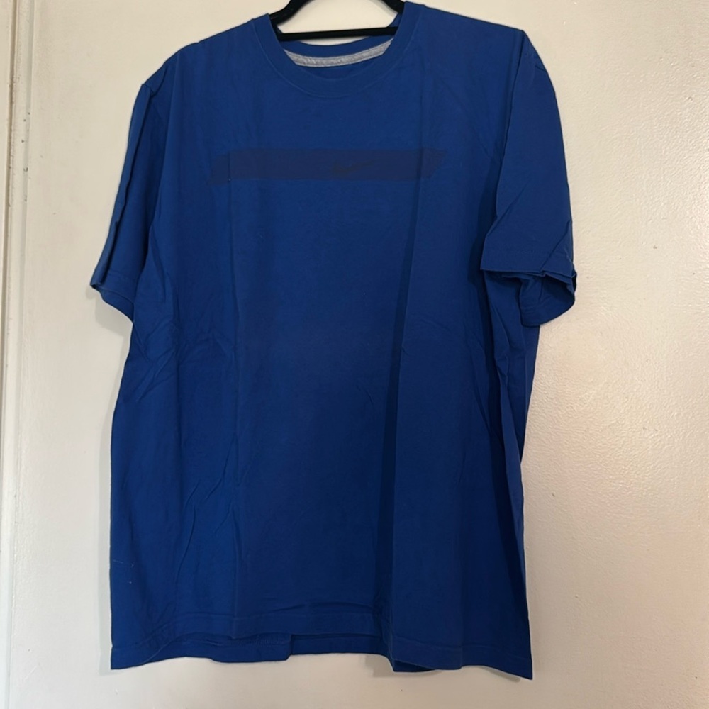 Nike tee